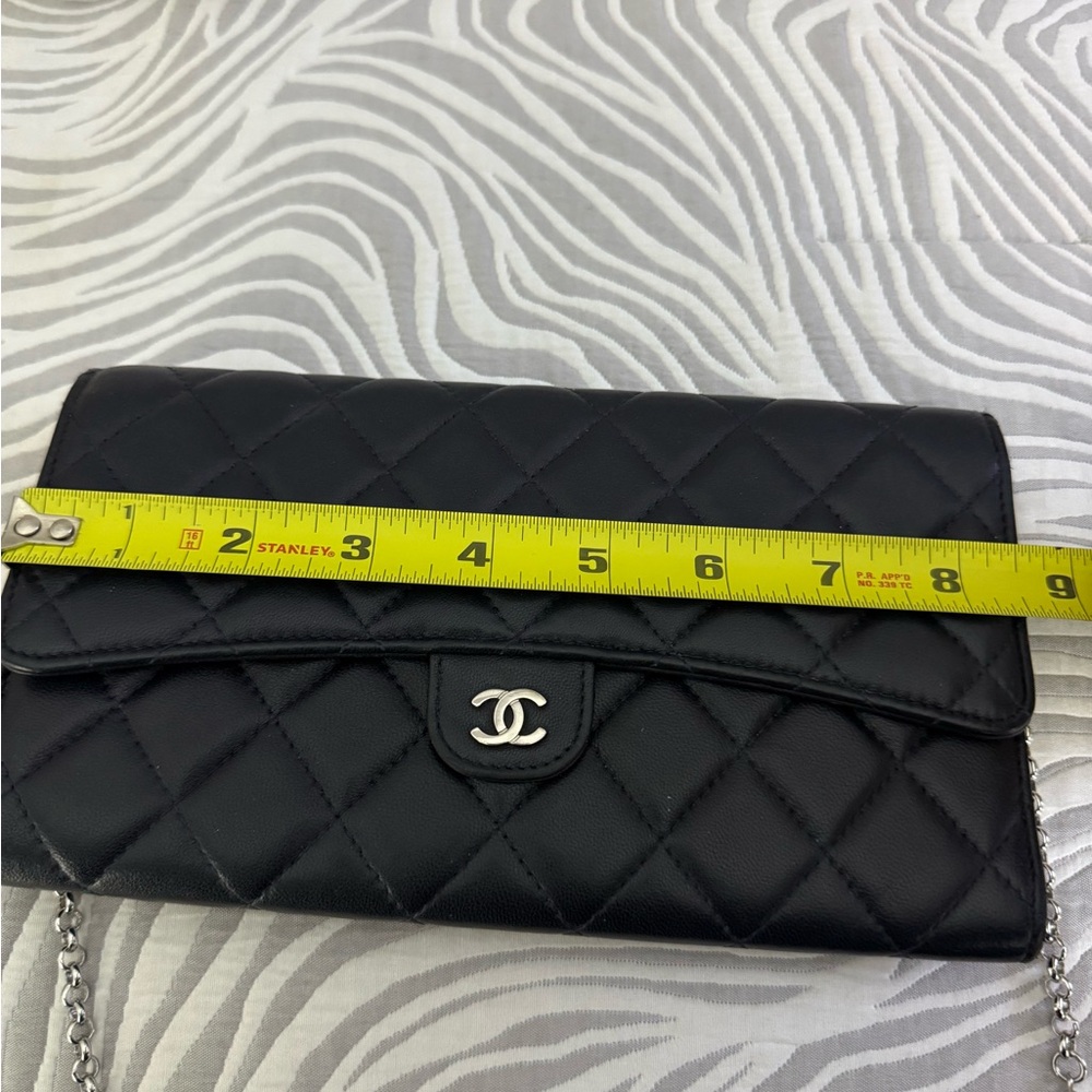 CHANEL Navy Blue Quilted Lambskin Classic Flap Wallet Silver CC - Picture 14 of 16